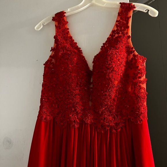 Red Homecoming Dress (Sherri Hill) - Picture 6 of 7
